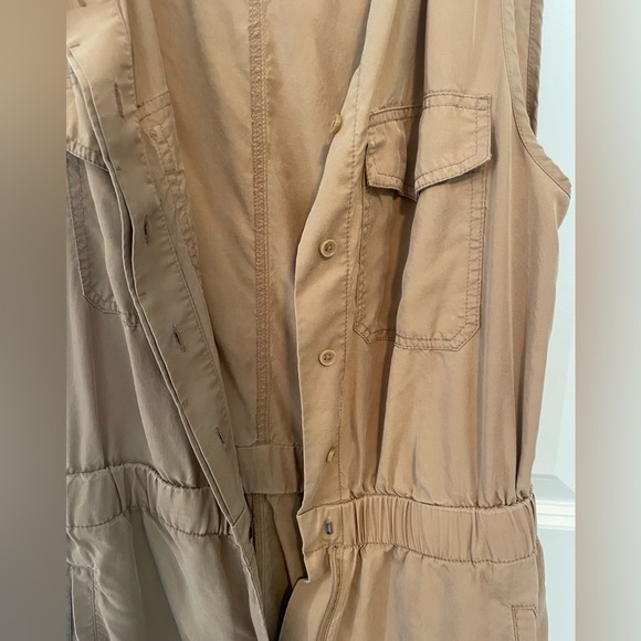 Banana Republic Tan Romper Size M - Picture 2 of 5